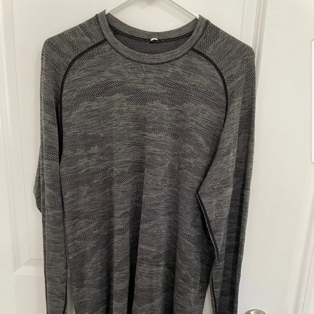 RARE Color Lululemon Metal Vent Tech Long Sleeve Medium Grey Camo